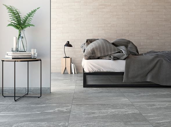 Le choix du carrelage joue un rôle important dans le style d'une chambre. Ici, l'accent a été mis sur la modernité.