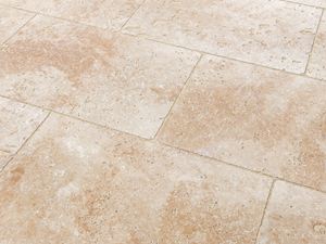 Carreaux de travertin Rustic de près