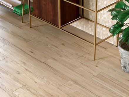  Scandi Light et son aspect bois clair associé à des meubles modernes