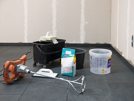 Matériel pour la pose sur carrelage en ardoise