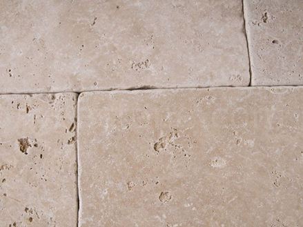 Detailaufnahme von Travertinplatten Medium